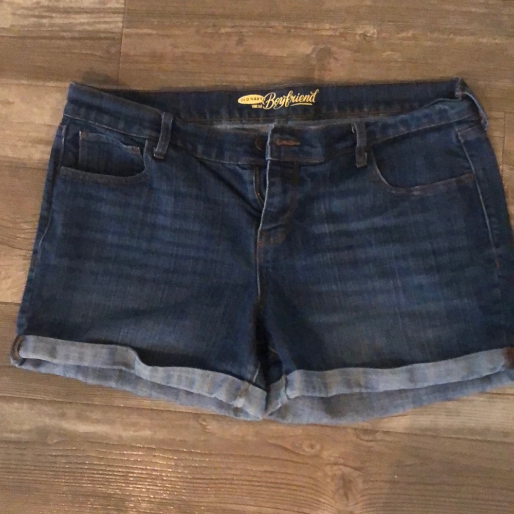 Old Navy boyfriend fit denim shorts size 12